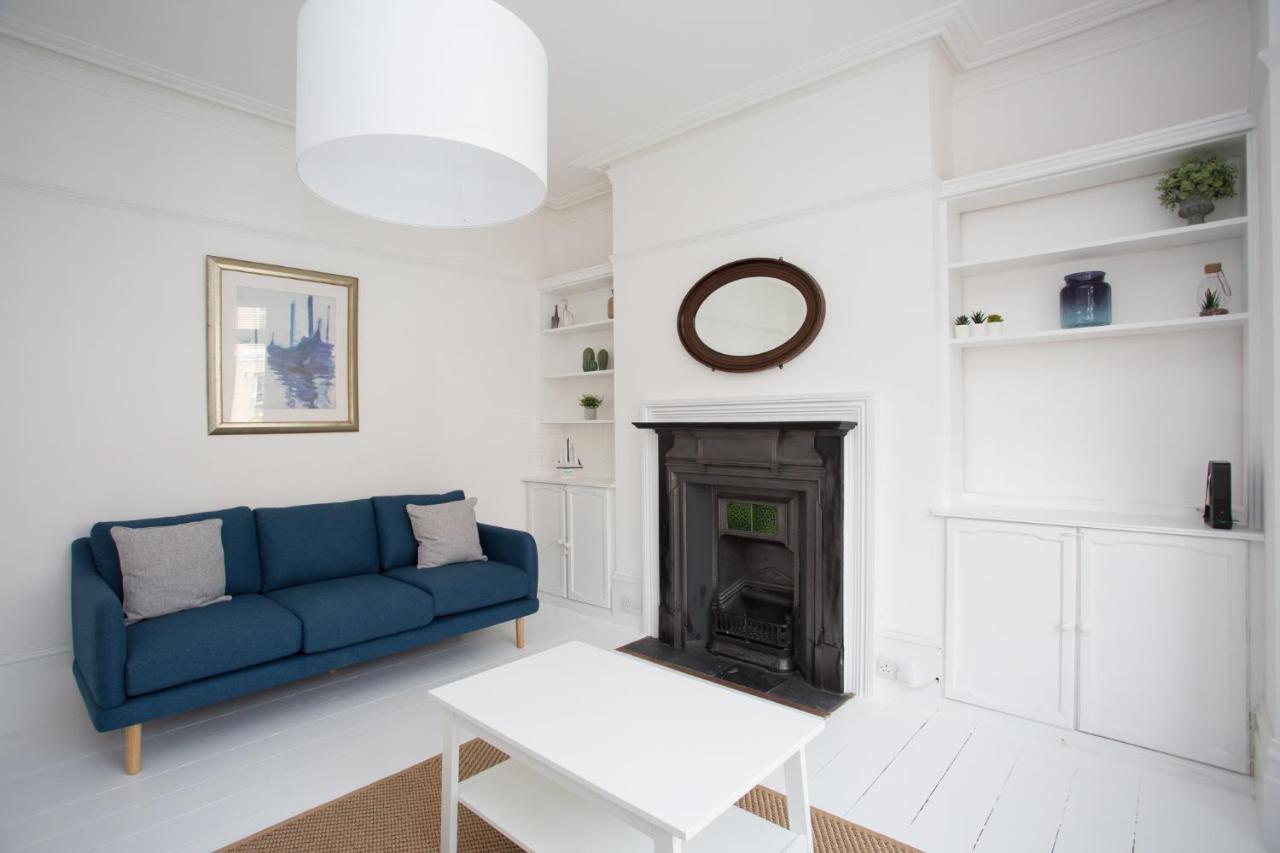Elegant York House - On A Beach Road, Sleeps 12, With Sea Views Worthing Buitenkant foto
