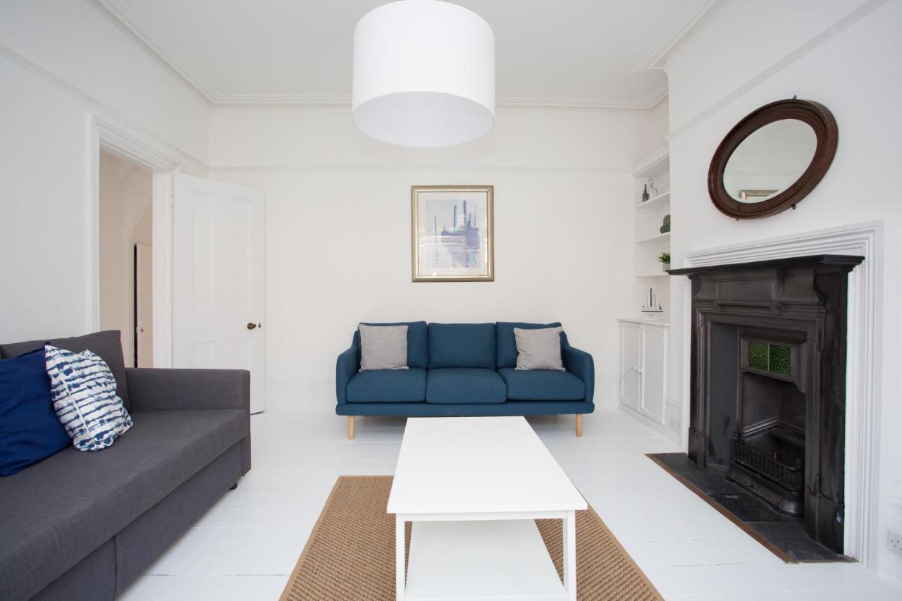 Elegant York House - On A Beach Road, Sleeps 12, With Sea Views Worthing Buitenkant foto