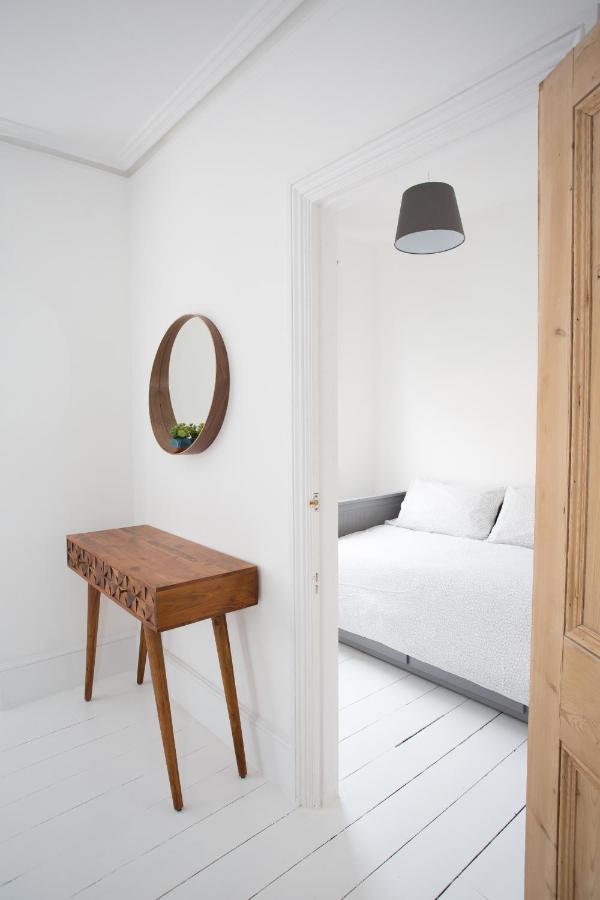Elegant York House - On A Beach Road, Sleeps 12, With Sea Views Worthing Kamer foto