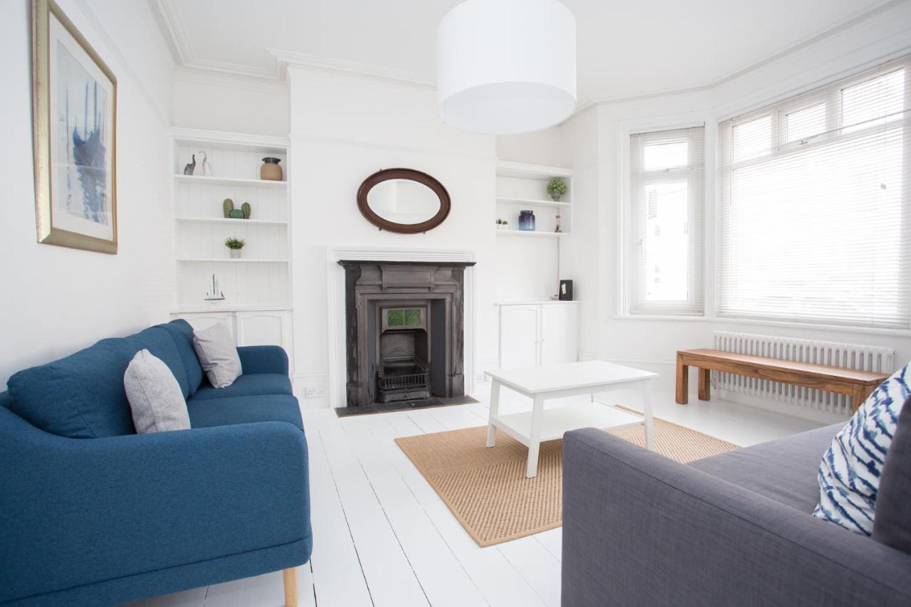 Elegant York House - On A Beach Road, Sleeps 12, With Sea Views Worthing Buitenkant foto