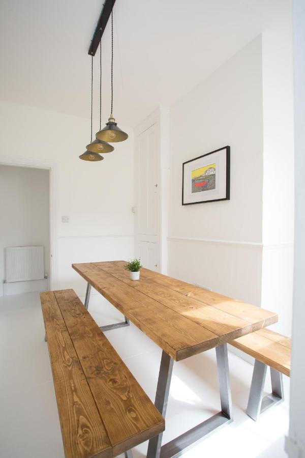 Elegant York House - On A Beach Road, Sleeps 12, With Sea Views Worthing Buitenkant foto
